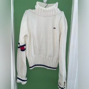 Turtleneck with cuffed sleeves